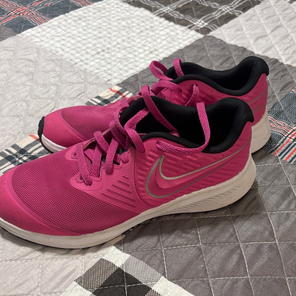 Nike Kids' Pink and Gray Sneakers